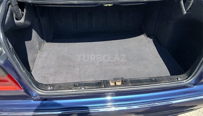 Mercedes E 240 2000, 570,123 km - 2.4 l - Tovuz