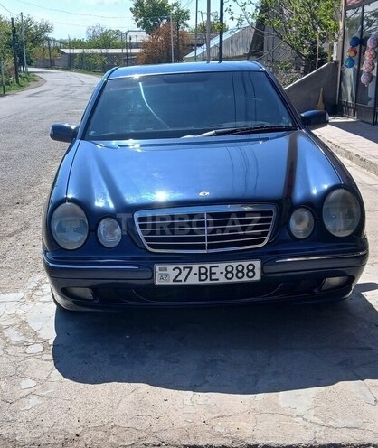 Mercedes E 240 2000, 570,123 km - 2.4 l - Tovuz