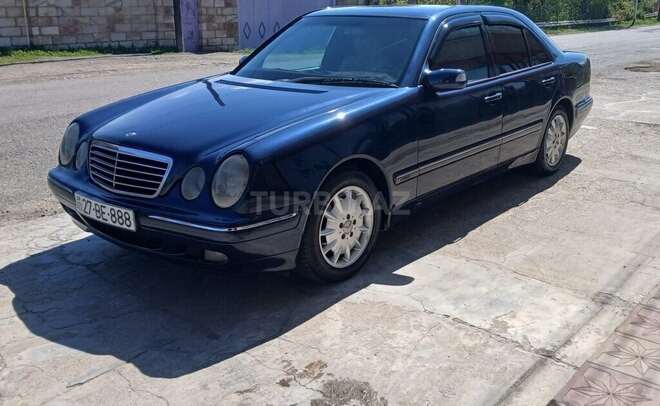 Mercedes E 240 2000, 570,123 km - 2.4 l - Tovuz
