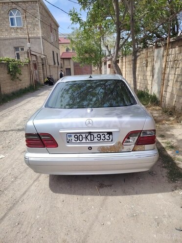Mercedes E 280 1997, 280,000 km - 2.8 l - Bakı