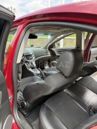 Chevrolet Cruze-11