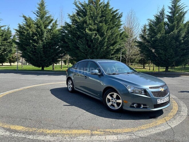 Chevrolet Cruze 2012, 196,000 km - 1.4 l - Qax