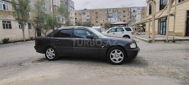 Mercedes C 220 d 2000, 255,000 km - 2.2 l - Bakı
