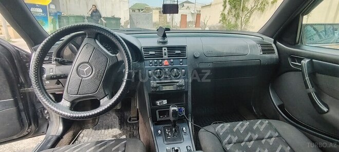 Mercedes C 220 d 2000, 255,000 km - 2.2 l - Bakı