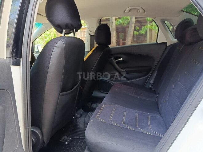 Volkswagen Polo 2018, 218,000 km - 1.6 л - Bakı