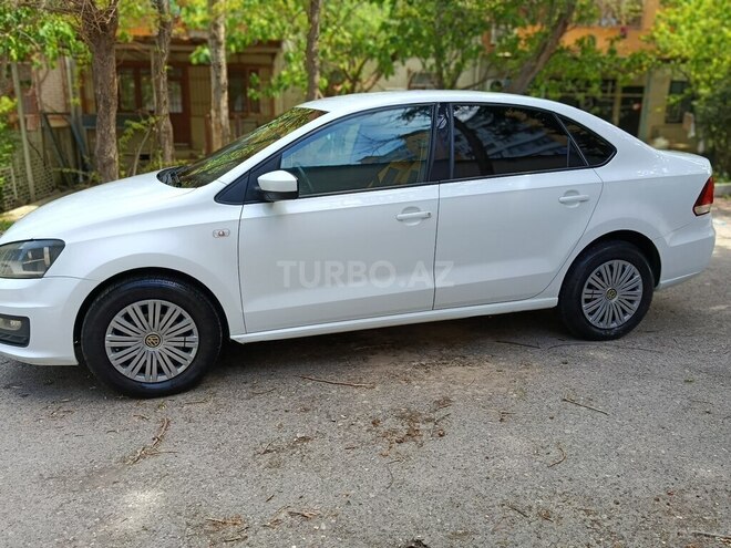 Volkswagen Polo 2018, 218,000 km - 1.6 л - Bakı