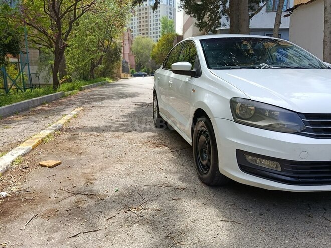 Volkswagen Polo 2018, 218,000 km - 1.6 л - Bakı