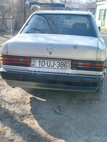 Mercedes 190 1990, 200,000 km - 1.8 л - Goranboy