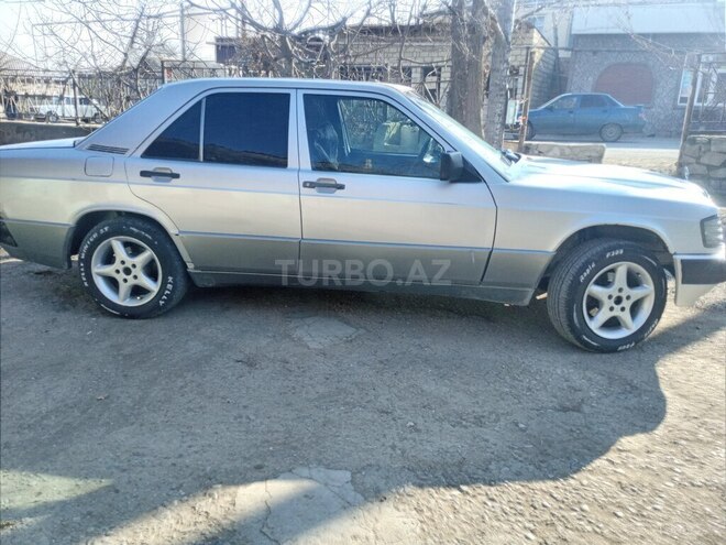 Mercedes 190 1990, 200,000 km - 1.8 л - Goranboy