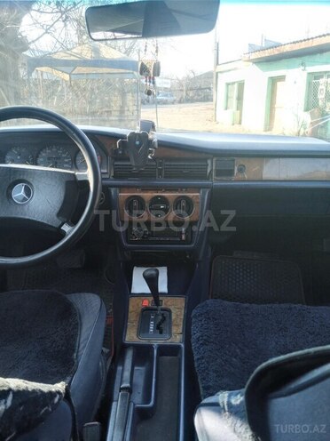 Mercedes 190 1990, 200,000 km - 1.8 л - Goranboy