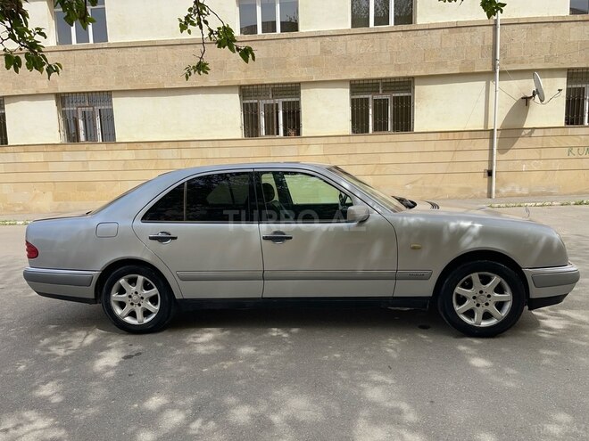Mercedes E 230 1996, 279,650 km - 2.3 l - Bakı