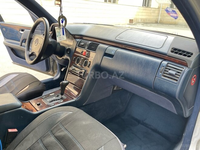 Mercedes E 230 1996, 279,650 km - 2.3 l - Bakı