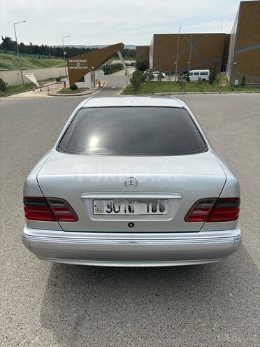 Mercedes E 200 2000, 497,000 km - 2.0 l - Bakı