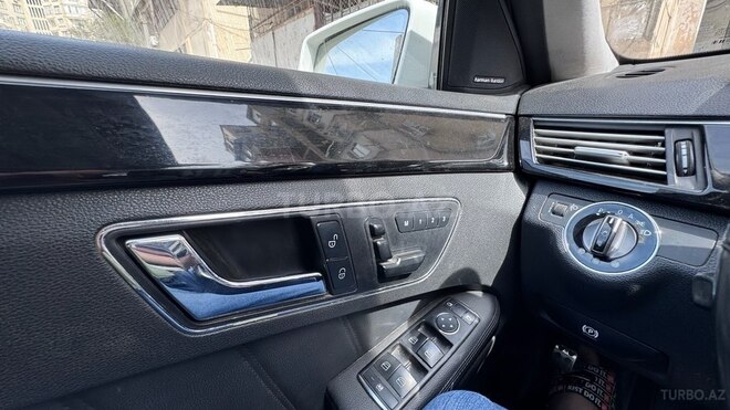 Mercedes E 350 4MATIC 2009, 187,000 km - 3.5 л - Bakı