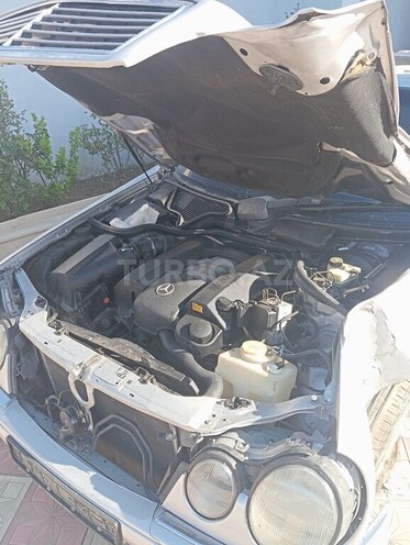 Mercedes E 240 1999, 350,000 km - 2.4 l - Sumqayıt