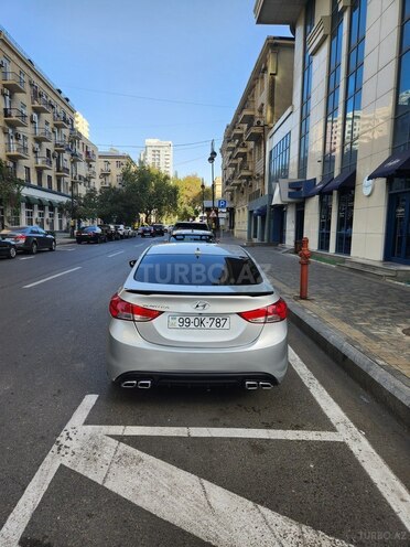 Hyundai Elantra 2012, 252,667 km - 1.8 l - Salyan