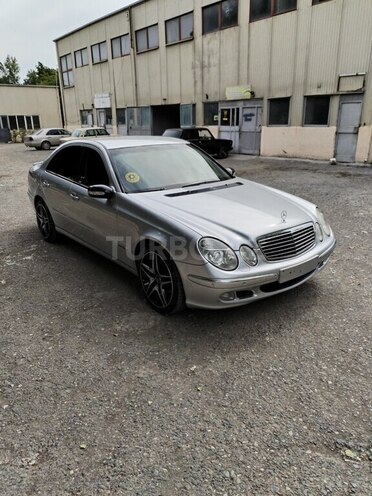 Mercedes E 240 2002, 363,100 km - 2.4 l - Bərdə