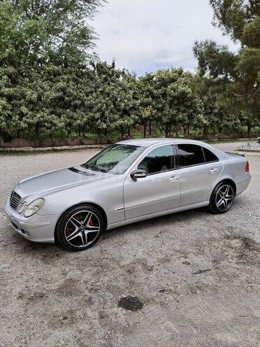 Mercedes E 240 2002, 363,100 km - 2.4 l - Bərdə