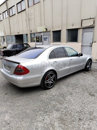 Mercedes E 240 2002, 363,100 km - 2.4 l - Bərdə