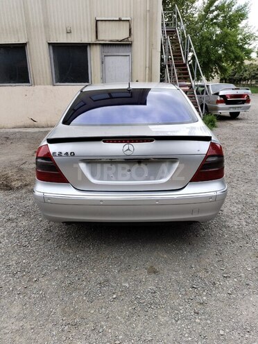 Mercedes E 240 2002, 363,100 km - 2.4 l - Bərdə