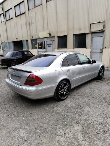 Mercedes E 240 2002, 363,100 km - 2.4 l - Bərdə