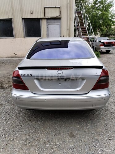 Mercedes E 240 2002, 363,100 km - 2.4 l - Bərdə