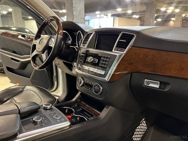 Mercedes GL 500 4MATIC-11