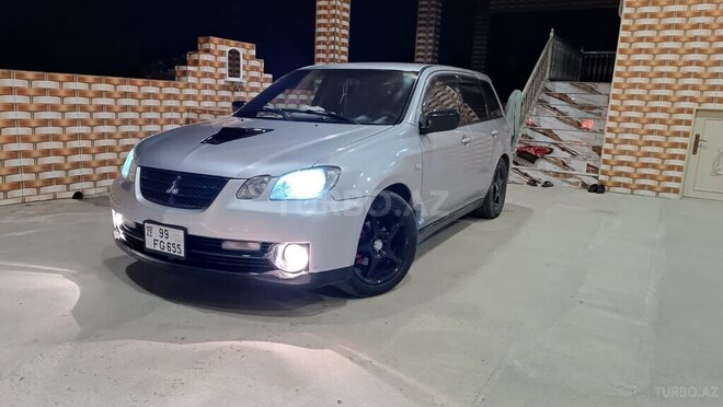 Mitsubishi Airtrek 2004, 270,652 km - 2.4 l - Sumqayıt