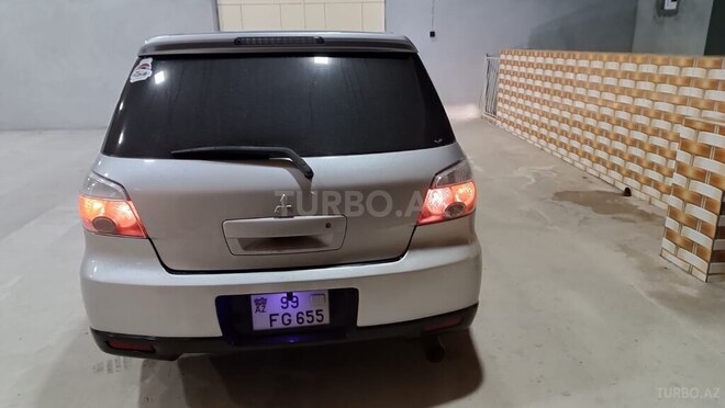 Mitsubishi Airtrek 2004, 270,652 km - 2.4 l - Sumqayıt
