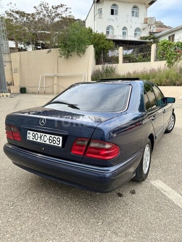Mercedes E 240 1998, 430,000 km - 2.4 l - Bakı