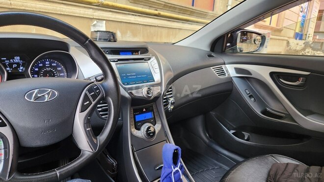Hyundai Elantra 2012, 252,667 km - 1.8 l - Salyan
