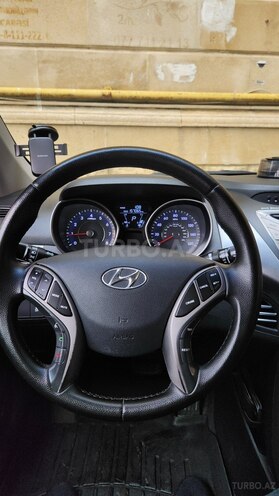 Hyundai Elantra 2012, 252,667 km - 1.8 l - Salyan