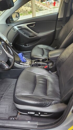 Hyundai Elantra 2012, 252,667 km - 1.8 l - Salyan