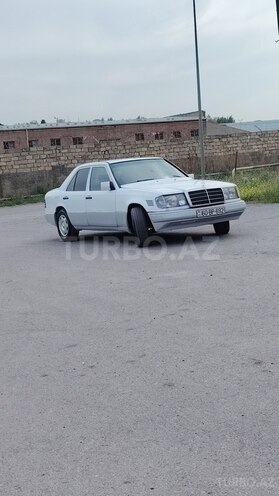 Mercedes E 200 d 1991, 241,500 km - 2.0 л - Bakı