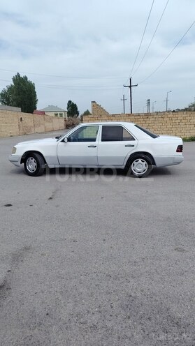 Mercedes E 200 d 1991, 241,500 km - 2.0 л - Bakı