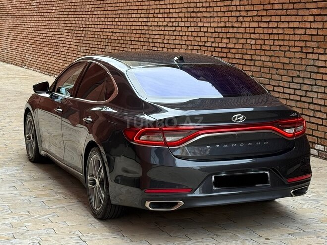 Hyundai Grandeur 2017, 198,000 km - 2.2 л - Bakı