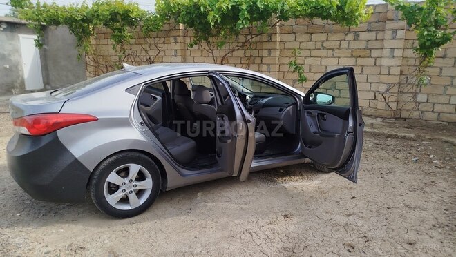 Hyundai Elantra 2012, 252,000 km - 1.8 л - Mingəçevir