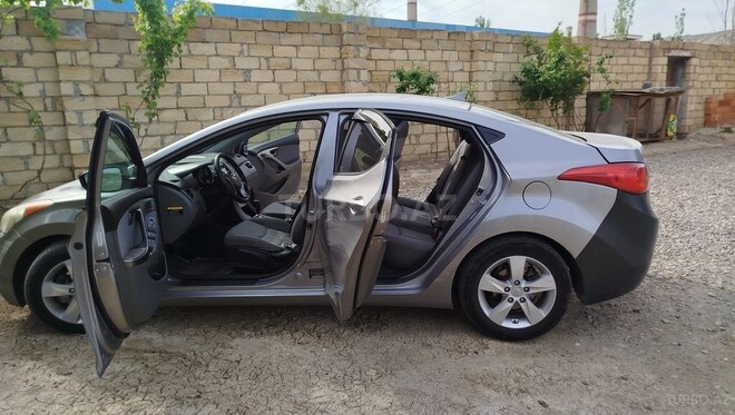 Hyundai Elantra 2012, 252,000 km - 1.8 л - Mingəçevir