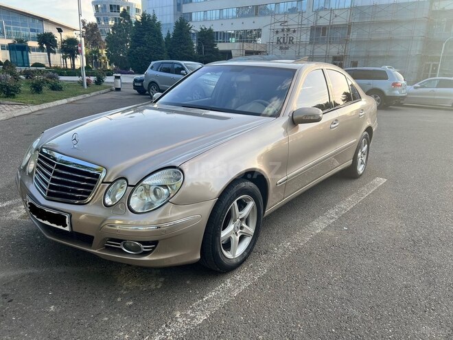 Mercedes E 240 2002, 323,000 km - 2.6 л - Yevlax