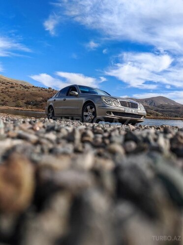 Mercedes E 220 d 2003, 555,600 km - 2.2 l - Naxçıvan
