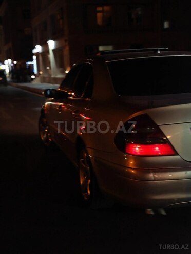 Mercedes E 220 d 2003, 555,600 km - 2.2 l - Naxçıvan