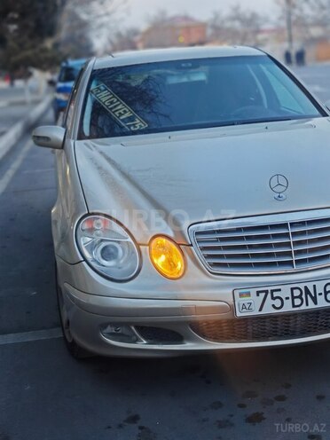 Mercedes E 220 d 2003, 555,600 km - 2.2 l - Naxçıvan