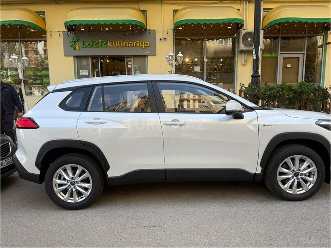 Toyota Corolla Cross 2025, 0 km - 2.0 л - Bakı