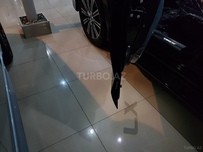 Lexus LX 570 2018, 30,000 km - 5.7 л - Bakı