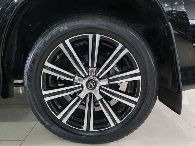 Lexus LX 570 2018, 30,000 km - 5.7 л - Bakı