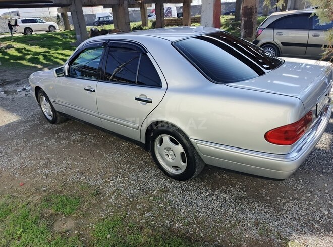 Mercedes E 240 1998, 463,000 km - 2.4 l - Bakı