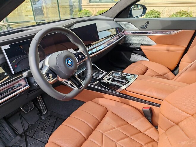 BMW 750e xDrive 2024, 1,200 km - 3.0 л - Bakı