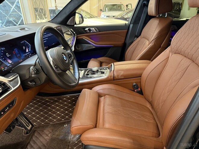 BMW X7-10