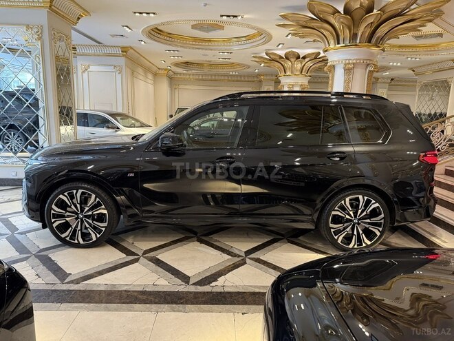 BMW X7-4