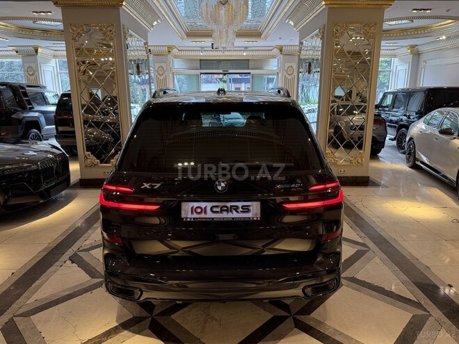 BMW X7-7